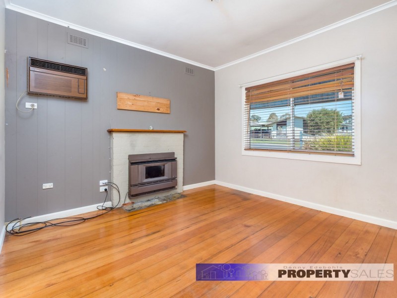 34 Law Street, Newborough VIC 3825