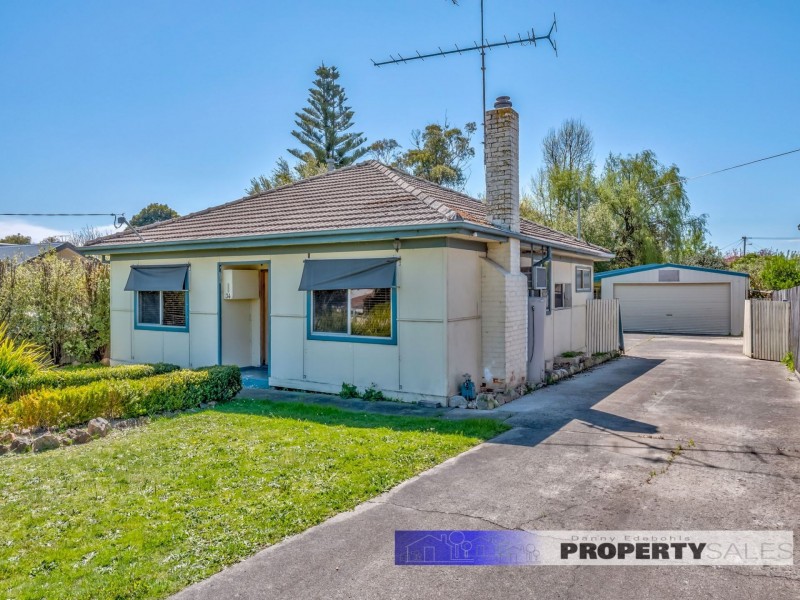 34 Law Street, Newborough VIC 3825