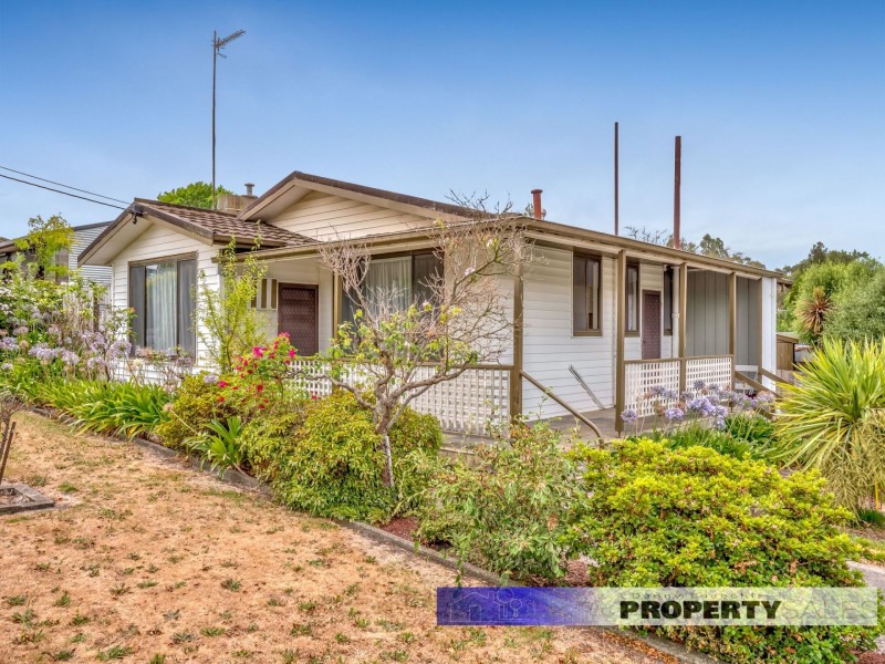 2 Mardan Street, Newborough VIC 3825