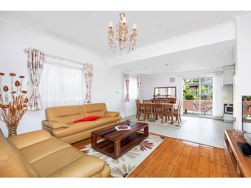 9 Mitchell Street, Croydon Park NSW 2133