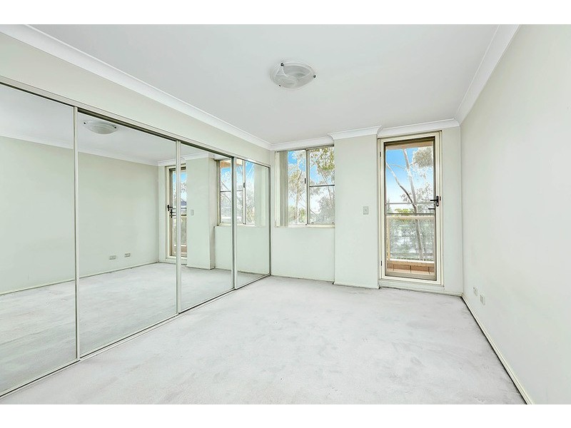 205/10 Wentworth Drive, Liberty Grove NSW 2138