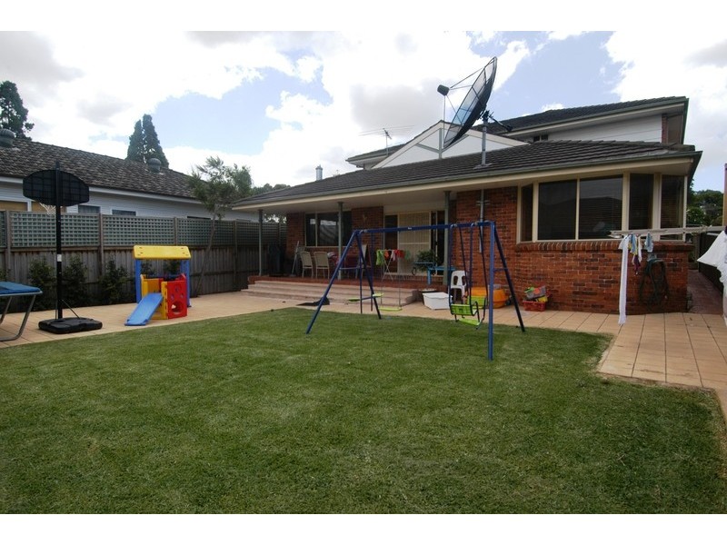 32 Kingston Ave, Concord NSW 2137
