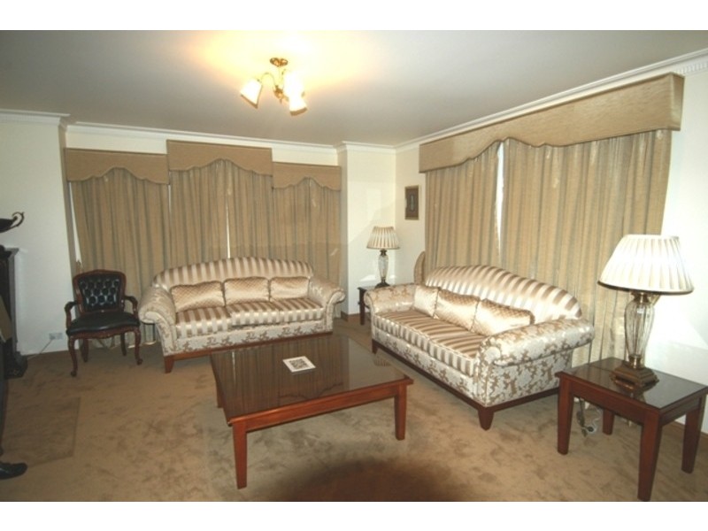 32 Kingston Ave, Concord NSW 2137