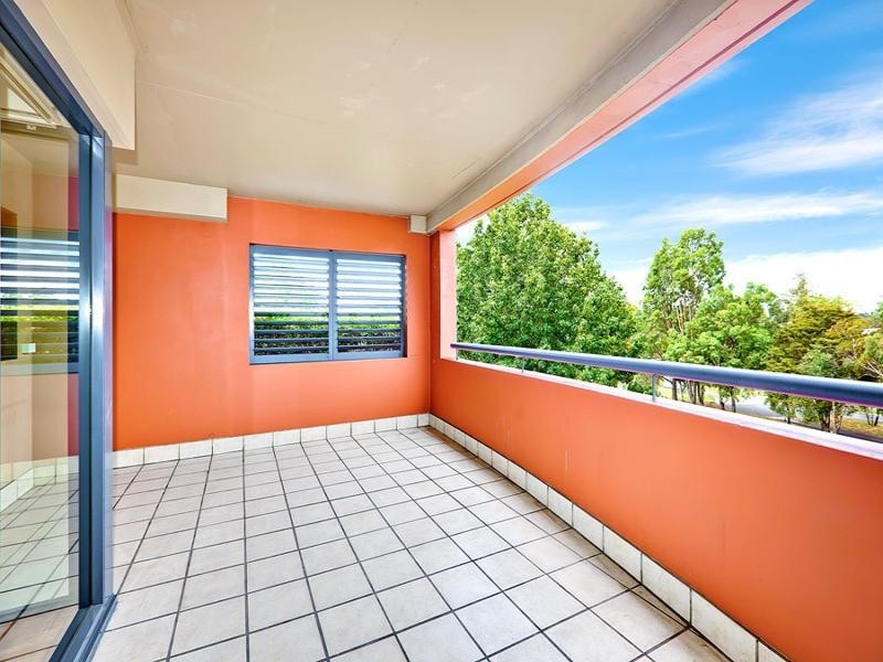 8/25 Blaxland. Road, Rhodes NSW 2138