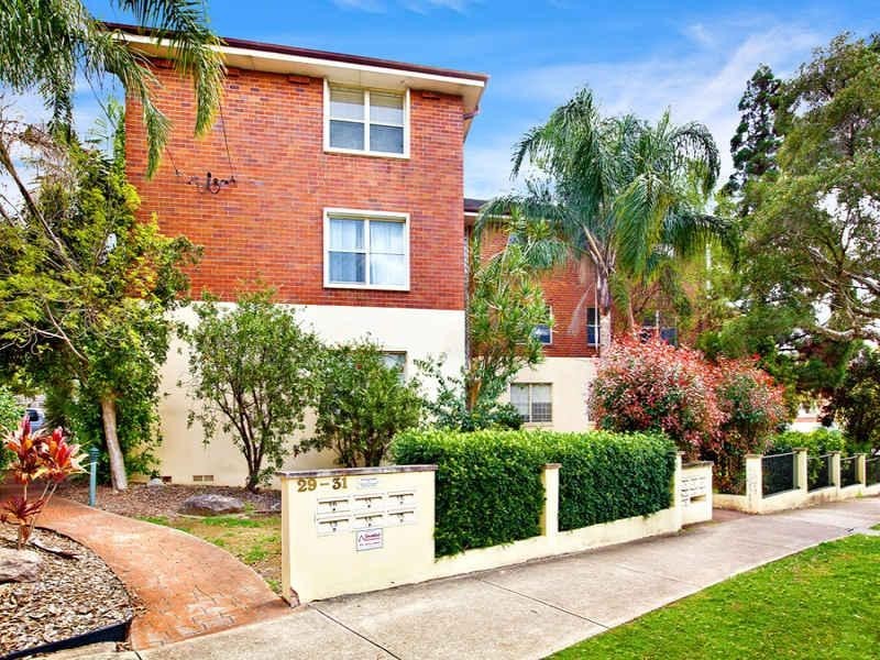 1/29 Marlene Crescent, Greenacre NSW 2190