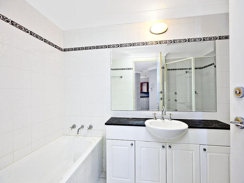 903/10 Wentworth Drive, Liberty Grove NSW 2138