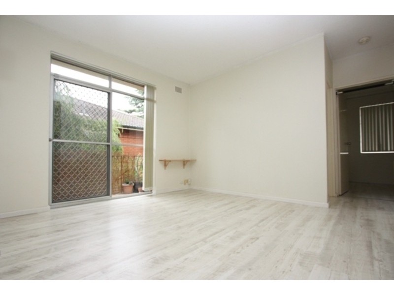 8/10 Bank Street, Meadowbank NSW 2114