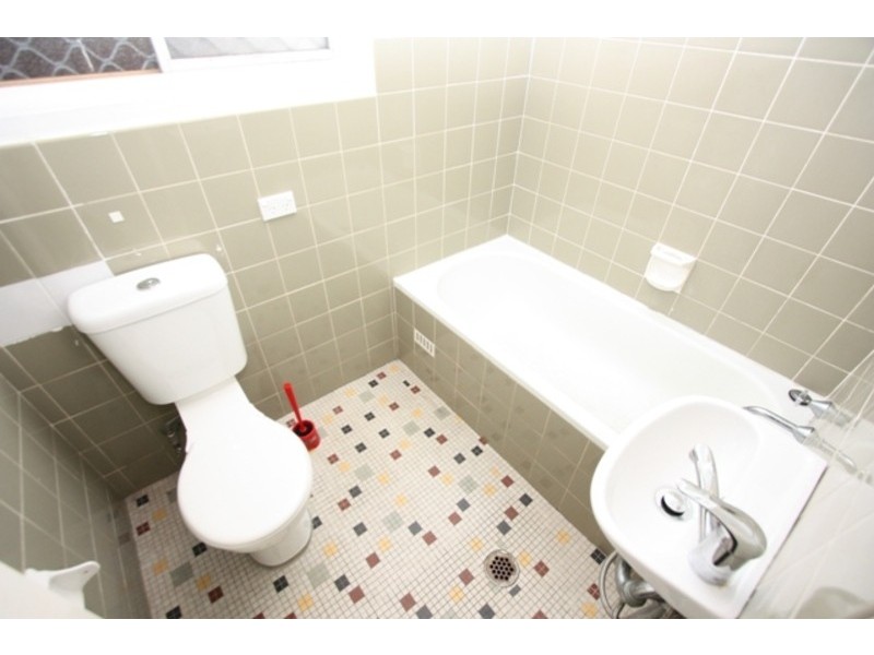 8/10 Bank Street, Meadowbank NSW 2114