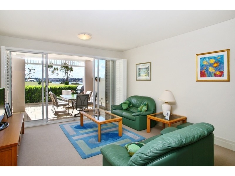 12/4 Admiralty Drive, Breakfast Point NSW 2137