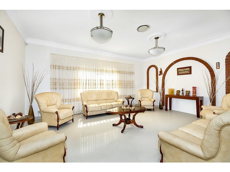 8 Edward Street, Concord NSW 2137