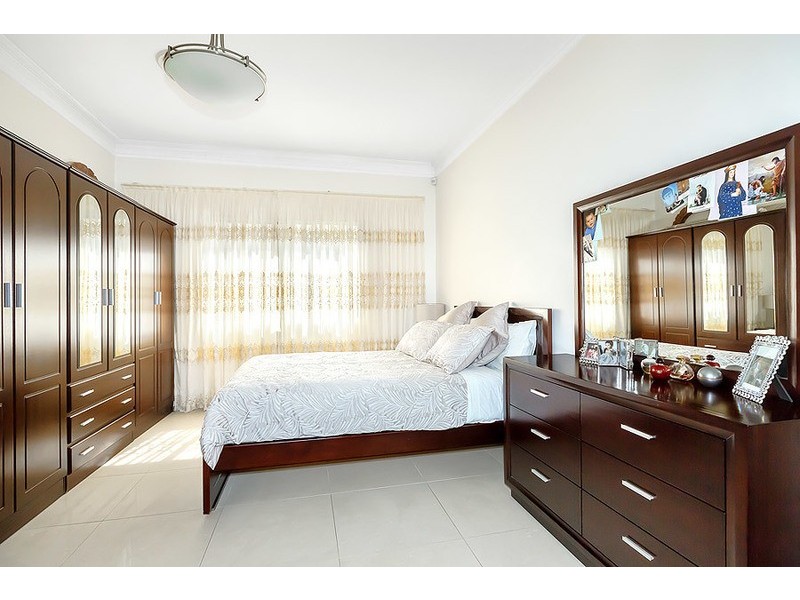 8 Edward Street, Concord NSW 2137