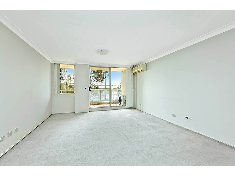 205/10 Wentworth Dr, Liberty Grove NSW 2138