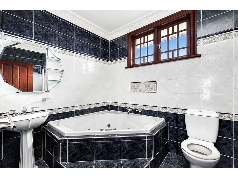 1 Gladstone Street, Concord NSW 2137