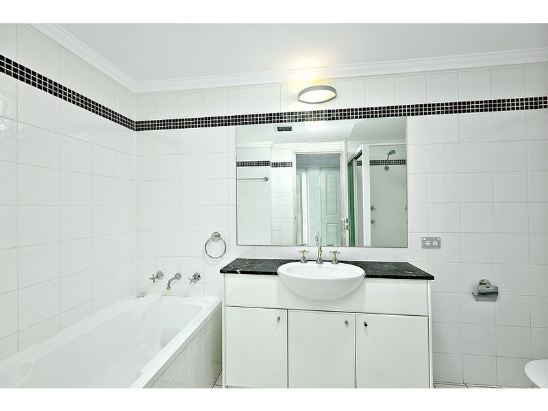 804/8 Wentworth Drive, Liberty Grove NSW 2138