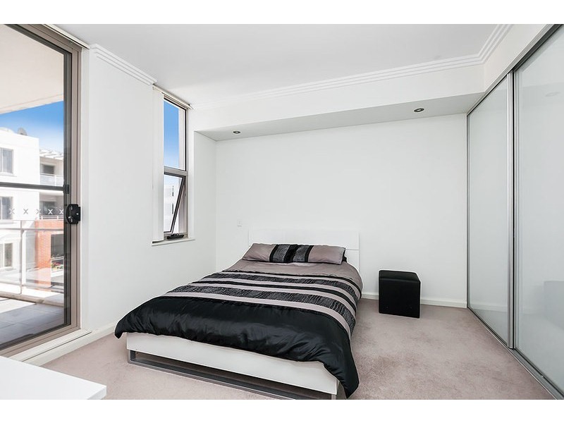 706/1 Stromboli Strait, Wentworth Point NSW 2127