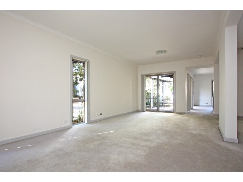 11 Beaurepaire Avenue, Newington NSW 2127