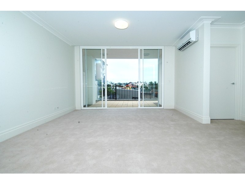 104/2 Rosewater Circuit, Breakfast Point NSW 2137