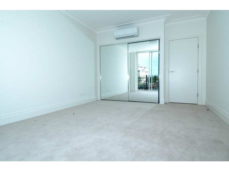 104/2 Rosewater Circuit, Breakfast Point NSW 2137
