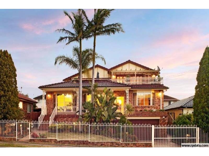 18 Sanders Prde, Concord NSW 2137