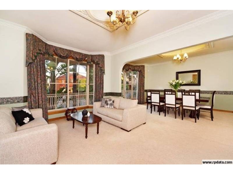 18 Sanders Prde, Concord NSW 2137