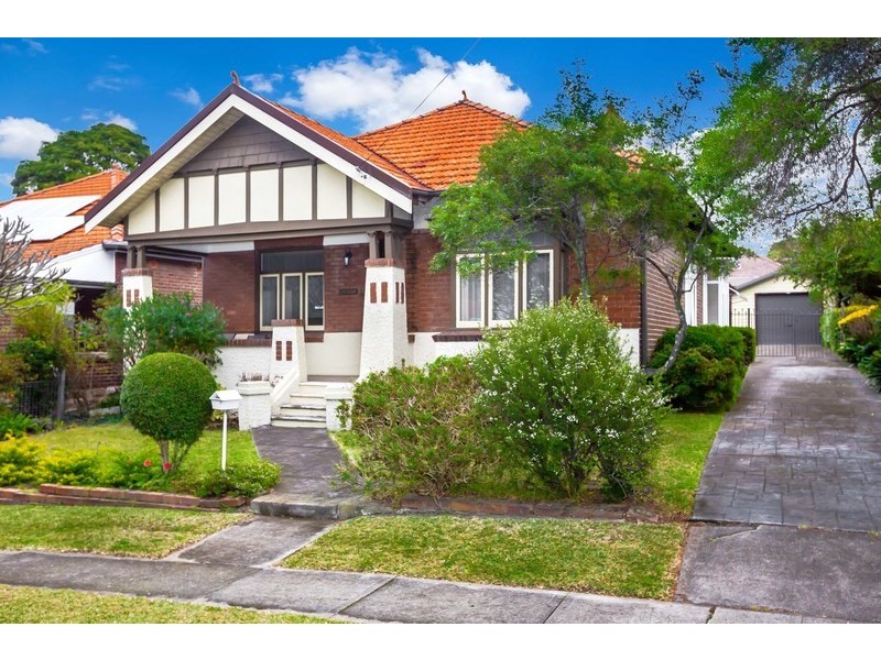 4 Bell Street, Concord NSW 2137