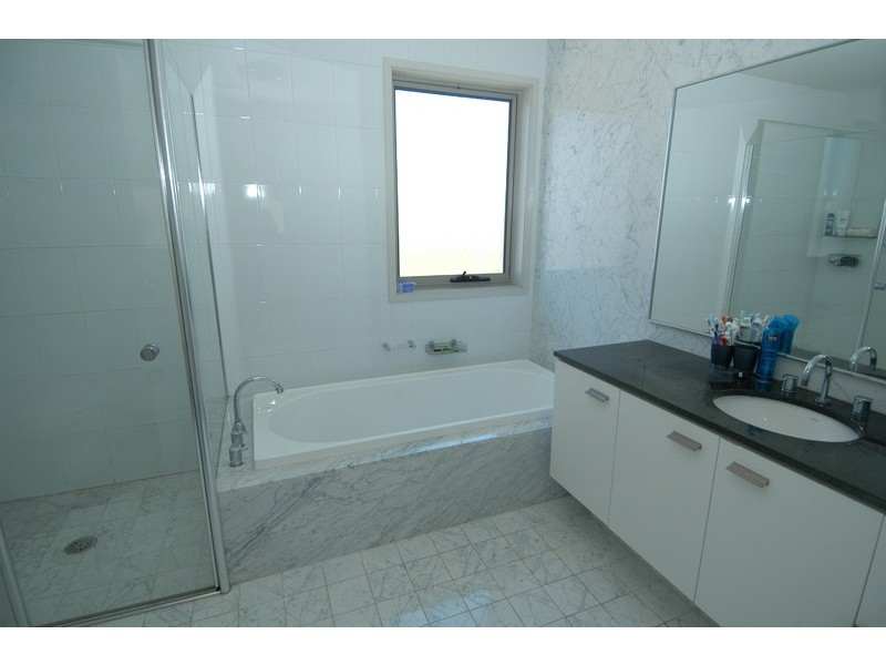 2 Edgewood Cresent, Cabarita NSW 2137