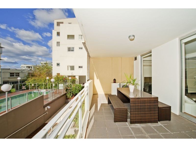 235/25 Bennelong Parkway, Wentworth Point NSW 2127