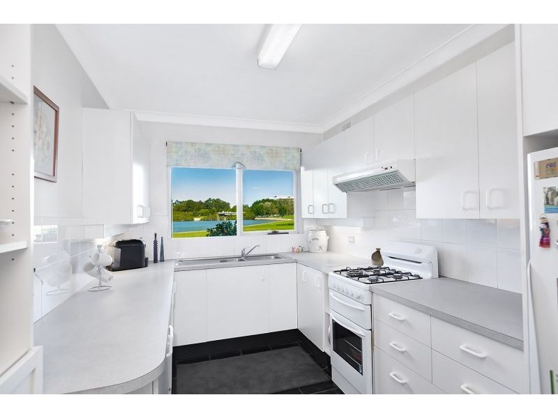 3/21 Llewellyn Street, Rhodes NSW 2138