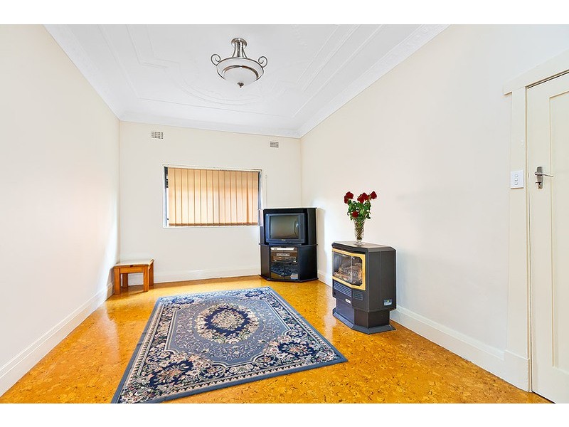 16 Empire Ave, Concord NSW 2137