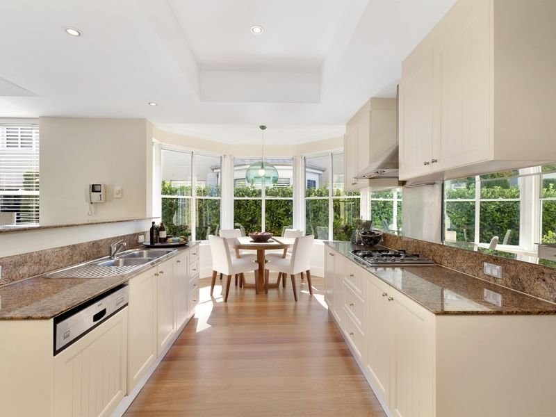 10 Jacaranda Drive, Cabarita NSW 2137