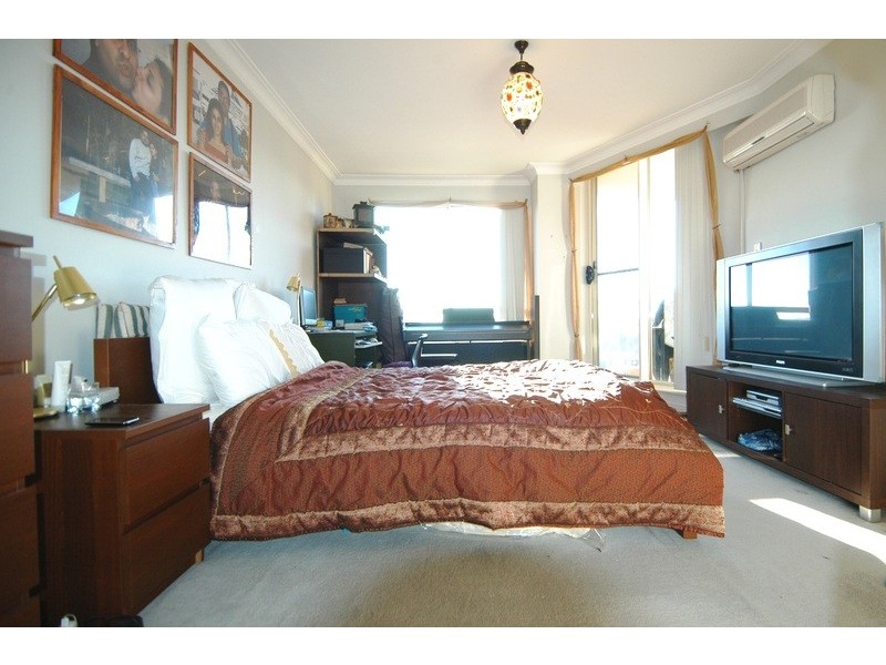 801/4 Wentworth Drive, Liberty Grove NSW 2138