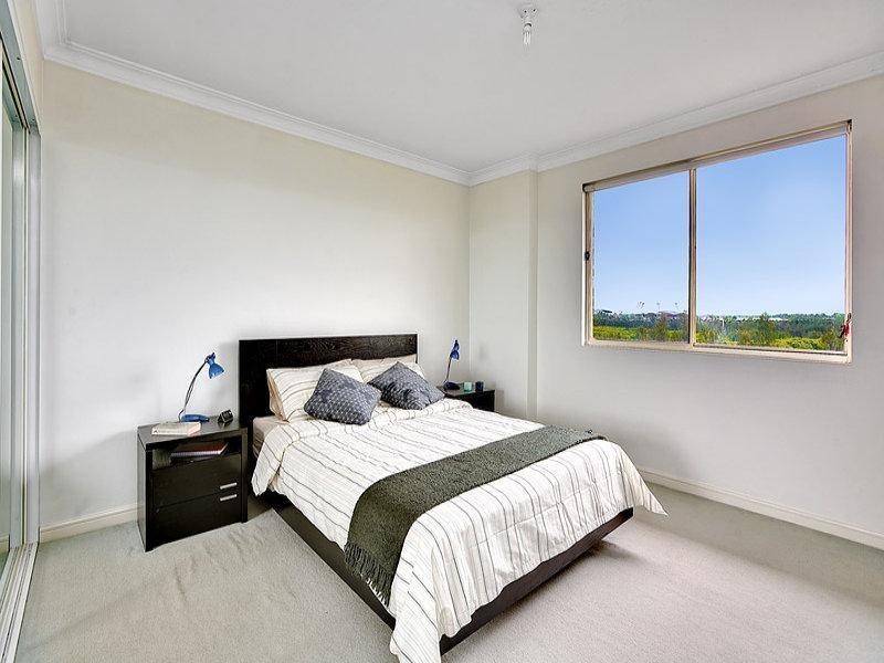 503/4 Wentworth Drive, Liberty Grove NSW 2138