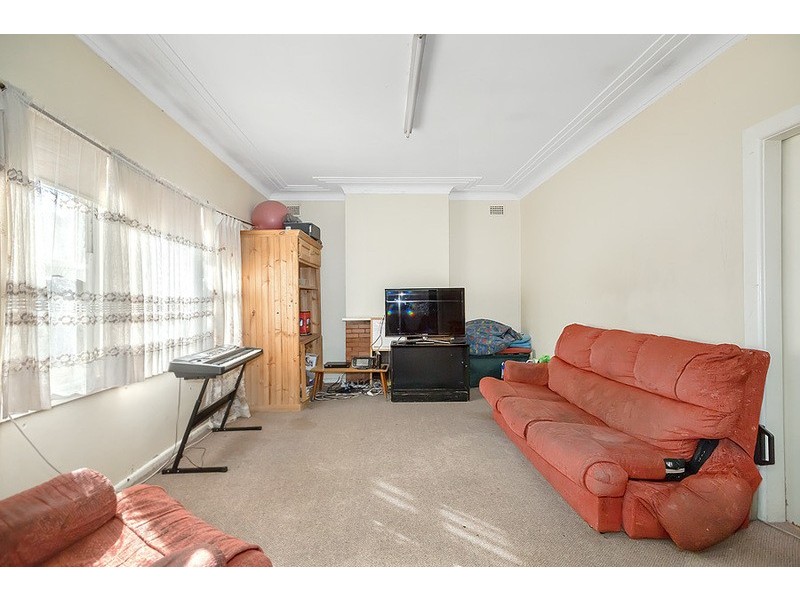 6 Lorraine Street, North Strathfield NSW 2137