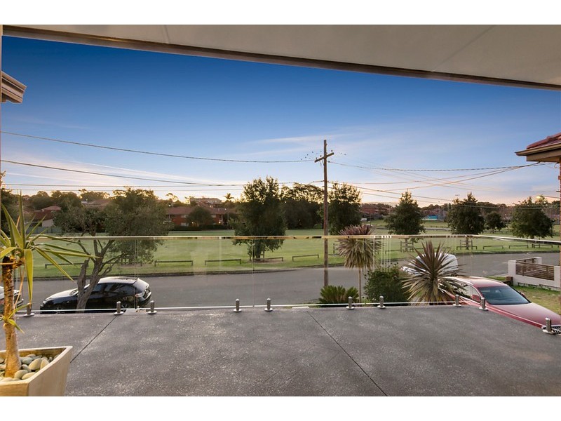 8 Rhonda Place, Concord NSW 2137