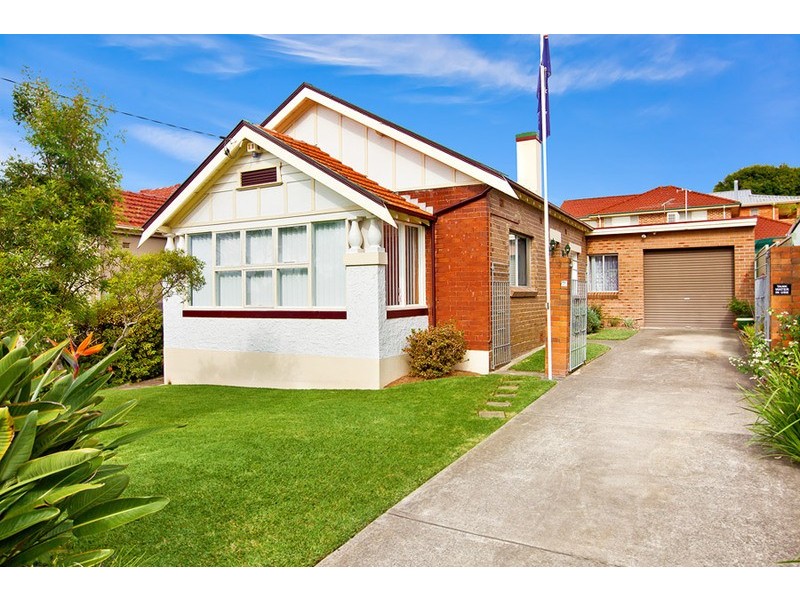 34 Elphinstone Street, Cabarita NSW 2137