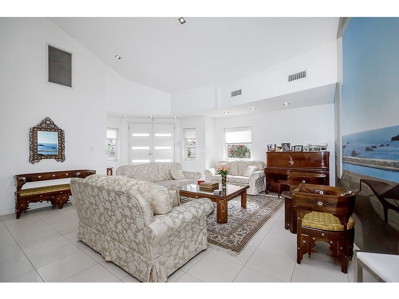 9A Creewood Street, Concord NSW 2137