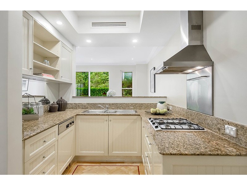 4 Rosemeadow Drive, Cabarita NSW 2137