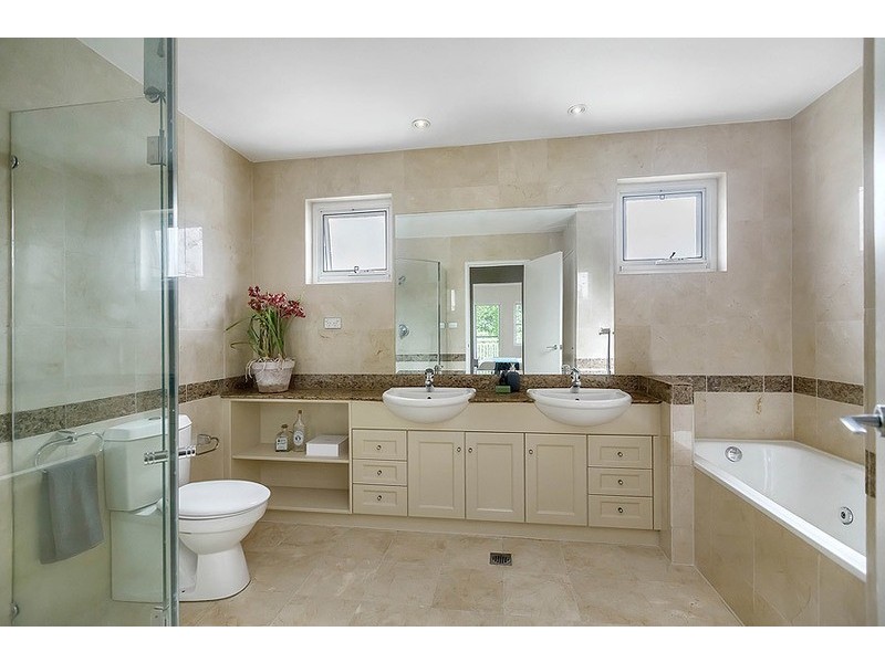 4 Rosemeadow Drive, Cabarita NSW 2137