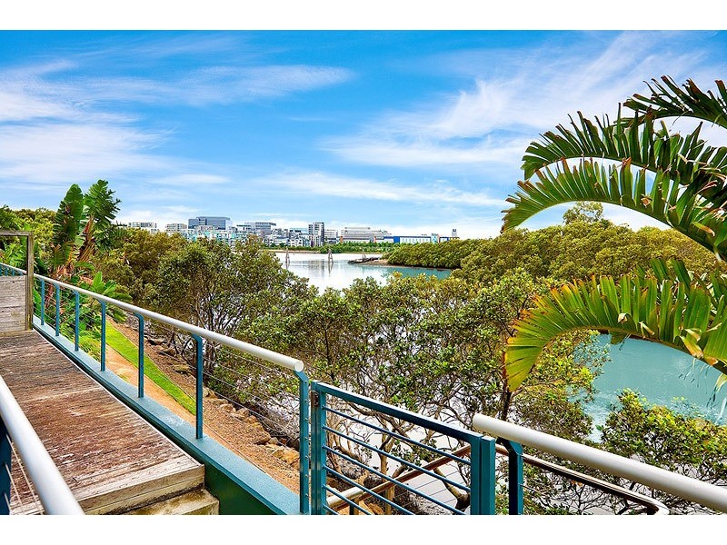 69/29 Bennelong Road, Wentworth Point NSW 2127