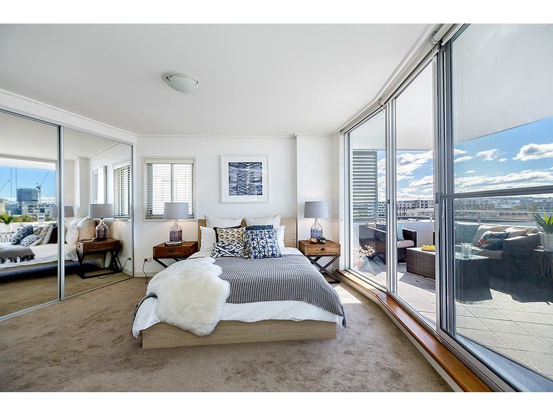 735/25 Bennelong Parkway, Wentworth Point NSW 2127