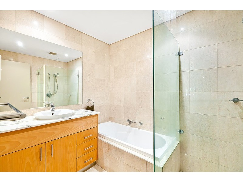 1/25 Blaxland Road, Rhodes NSW 2138