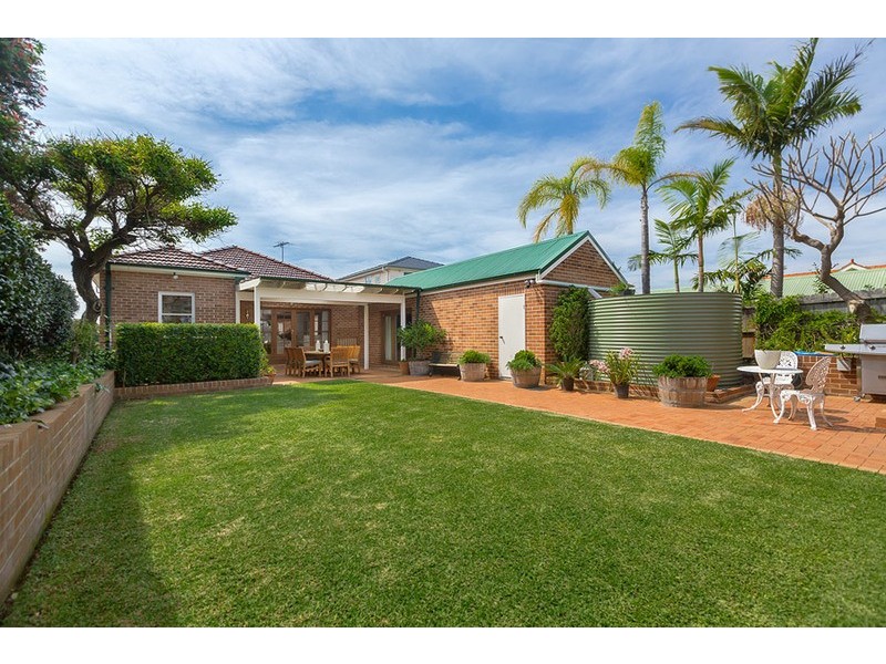 24 Elphinstone Street, Cabarita NSW 2137