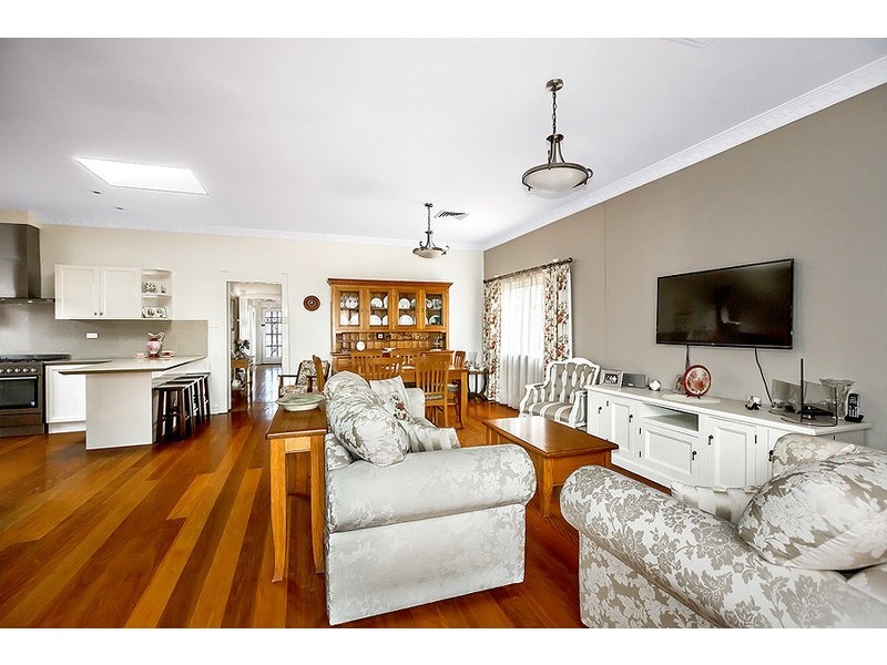 24 Elphinstone Street, Cabarita NSW 2137