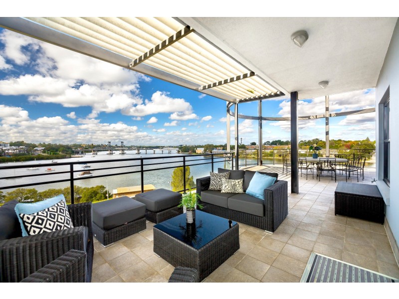 9/2 Bay Drive, Meadowbank NSW 2114