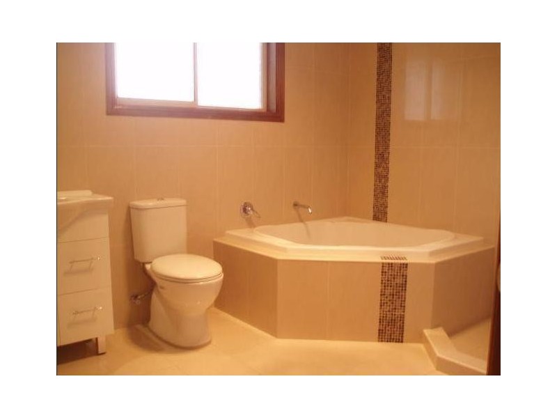 9/17-19 Greenfinch Street, Green Valley NSW 2168