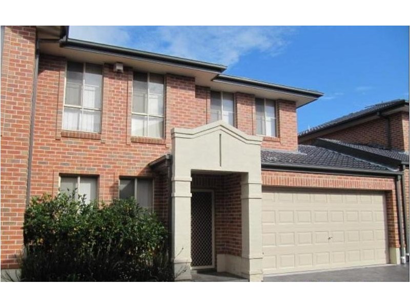 9/17-19 Greenfinch Street, Green Valley NSW 2168