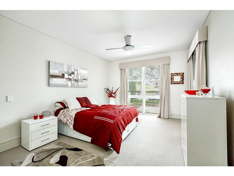 12/4 Admiralty Drive, Breakfast Point NSW 2137