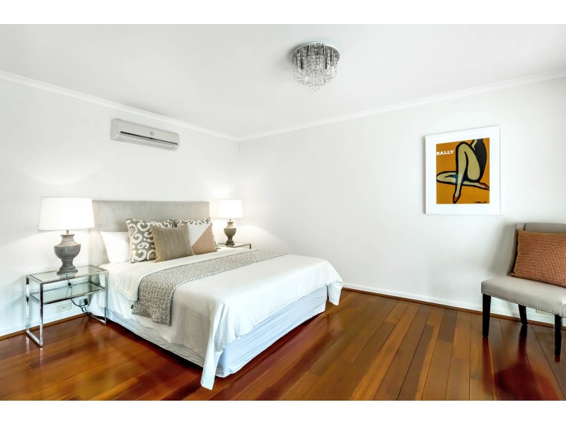 4 Heidelberg Avenue, Newington NSW 2127