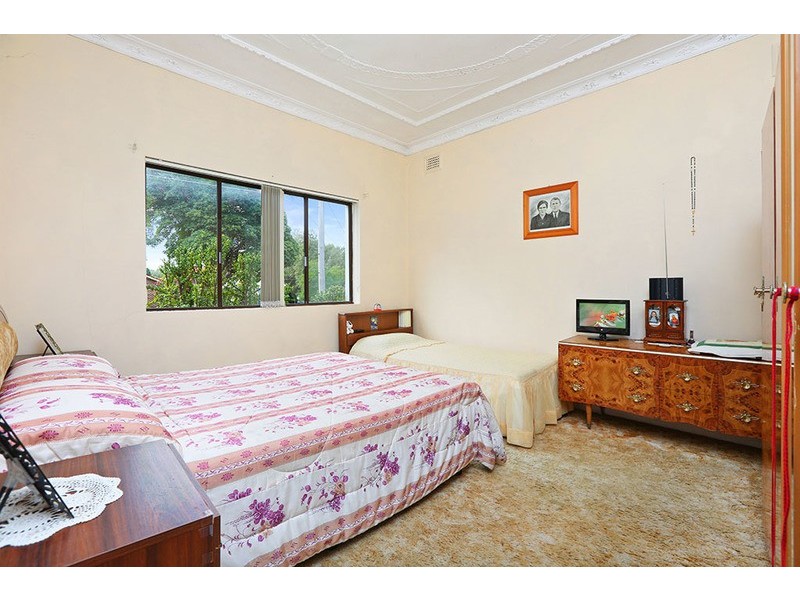 16 Noble Street, Concord NSW 2137