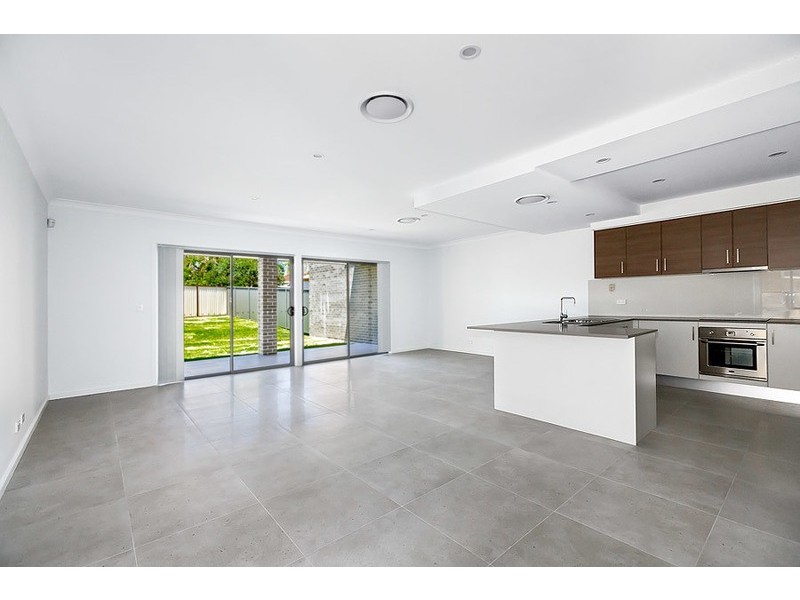20B St Pauls Crescent, Liverpool NSW 2170